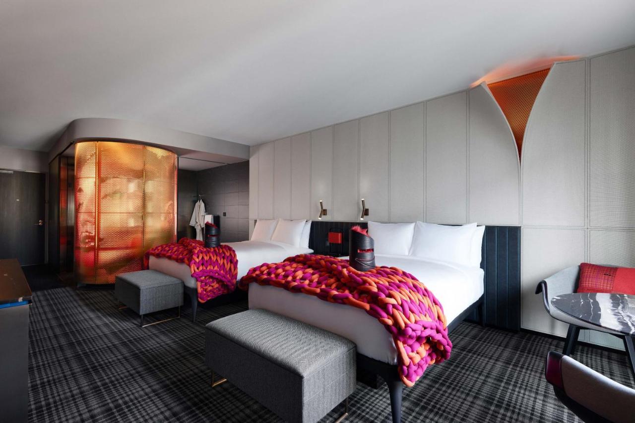 W Melbourne Hotel Екстериор снимка A room at the Mira Hong Kong