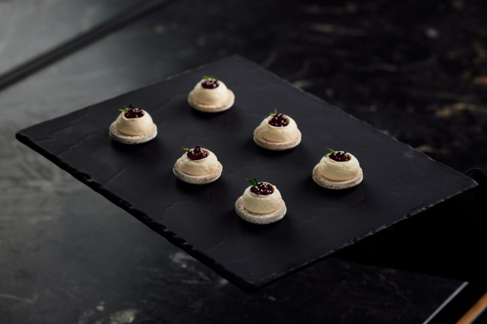 W Melbourne Hotel Екстериор снимка A slate plate