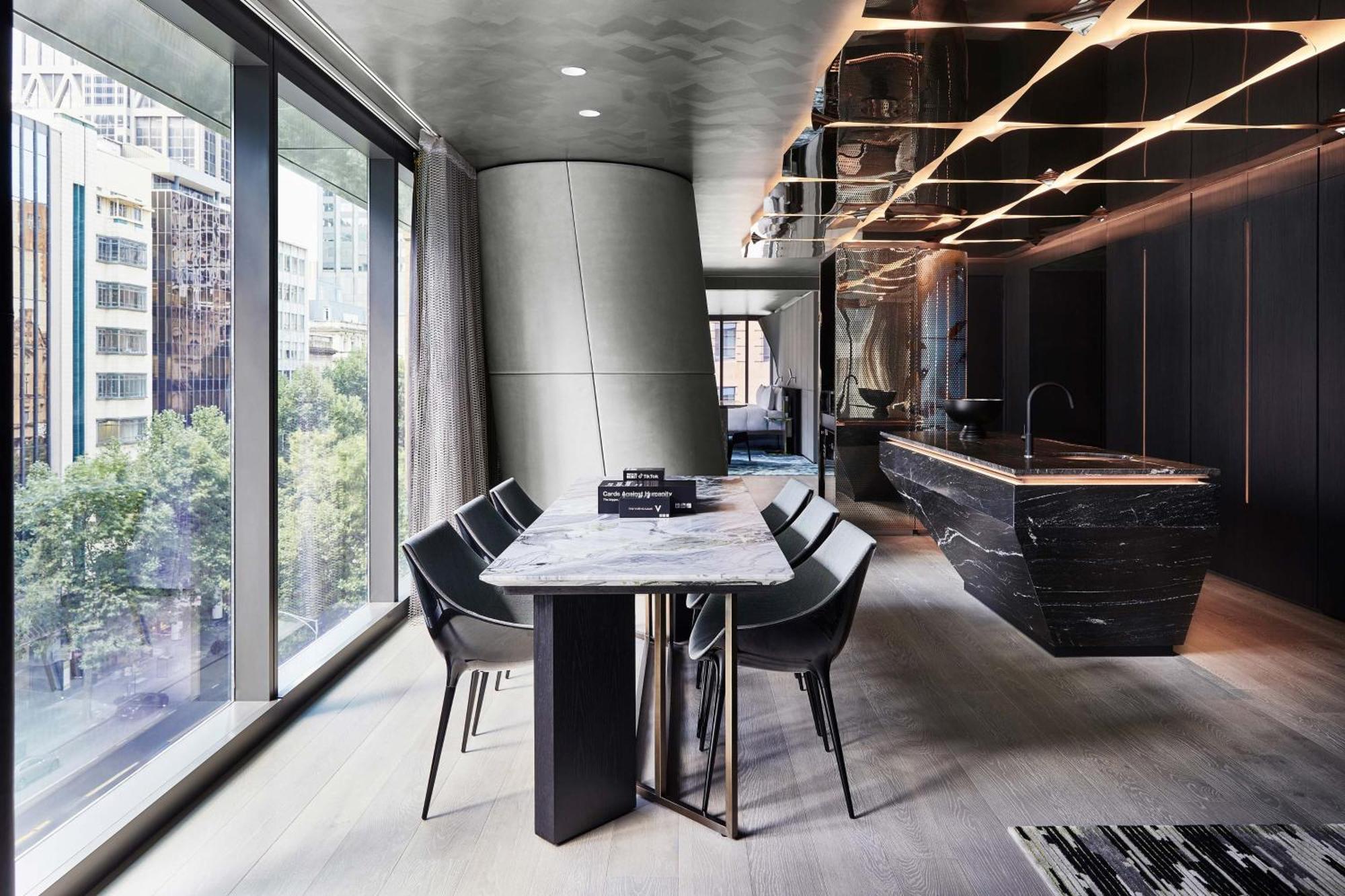 W Melbourne Hotel Екстериор снимка The kitchen and dining area